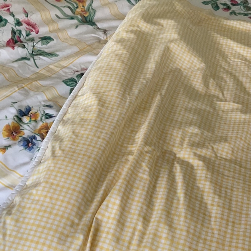 Vintage Liz Claiborne ‘Full Bloom’ comforter. Queen. Very nice. - Picture 10 of 16